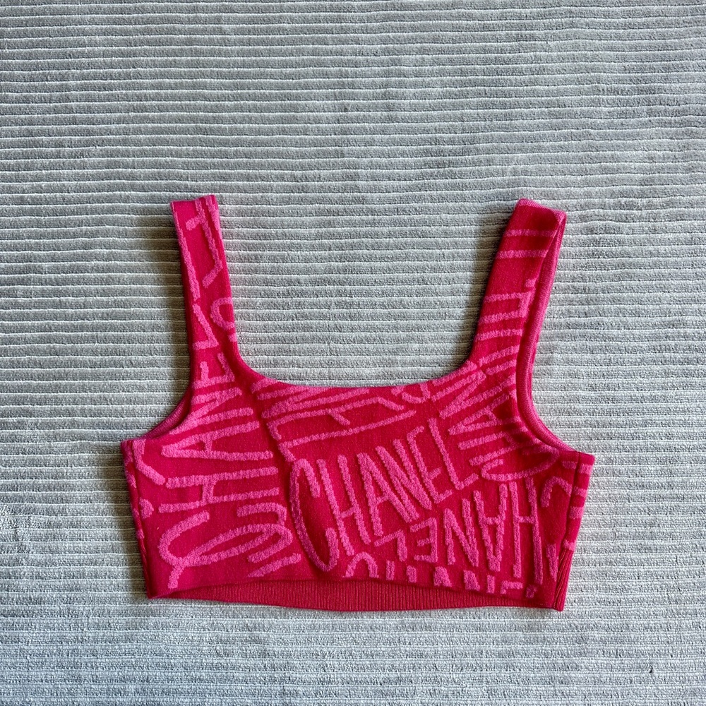 CHANEL Vibrant Pink Knitwear